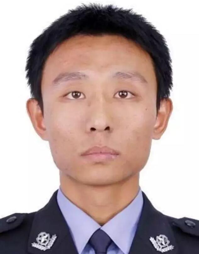 河北民警常群勇在抓捕中嫌疑人刺伤牺牲，年仅30岁